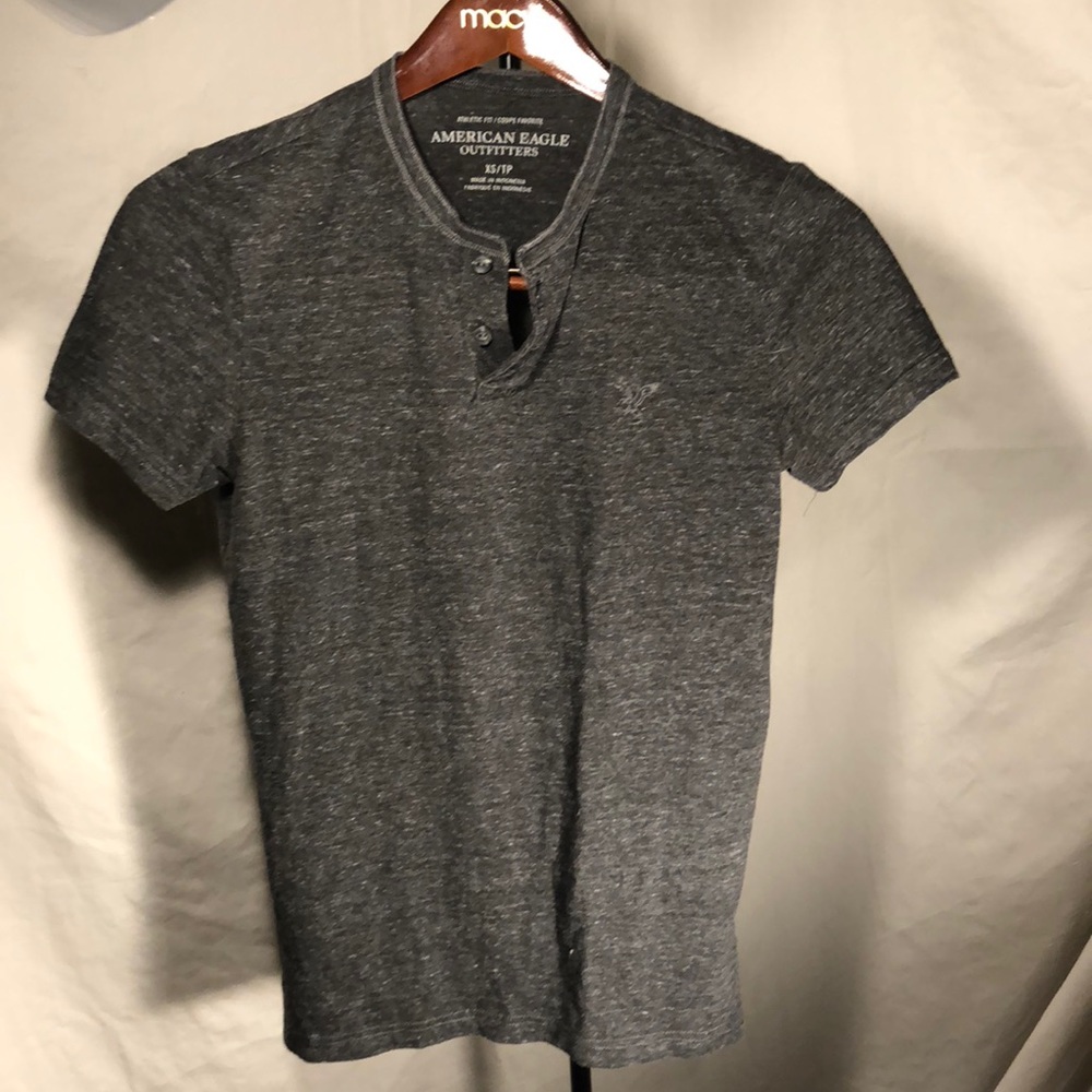 American Eagle men’s XS muscle shirt